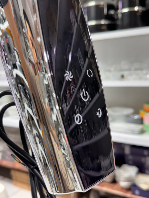 پنکه ایستاده دیجیتال سان رایز مدل FS400-61 - ریموت کنترل، تایمر ۱۲ ساعته، توان ۵۵ وات