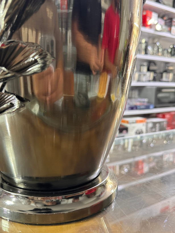 ست سطل و جای دستمال کاغذی پذیرایی طرح گل شیپوری برجسته (در دو رنگ طلایی و دودی آنتیک)