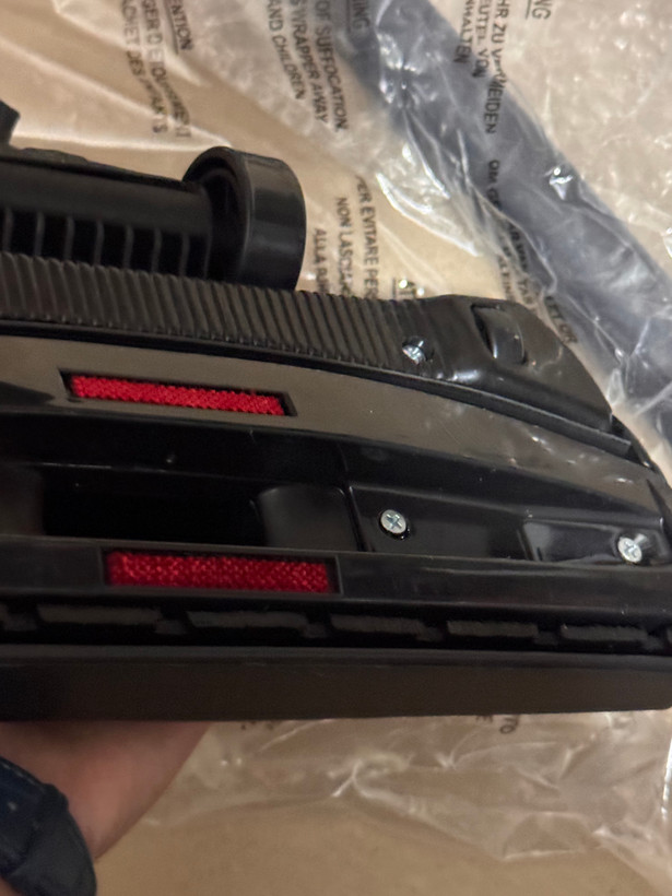 جاروبرقی رانکو Runko مدل RK-VC136 | توان 2400 وات با فیلتر HEPA 12