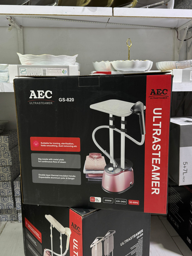بخارگر ایستاده AEC مدل GS-820 با میز اتوکشی